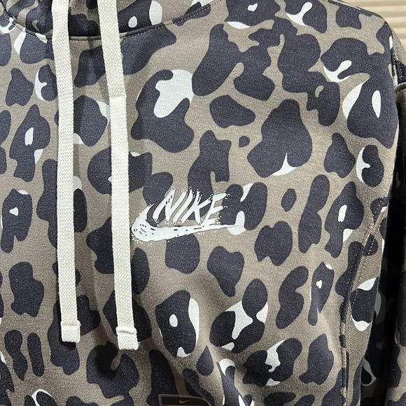 Nike Sportswear Club Fleece Fierce Leopard Men's Hoodie Size Medium - Picture 8 of 10